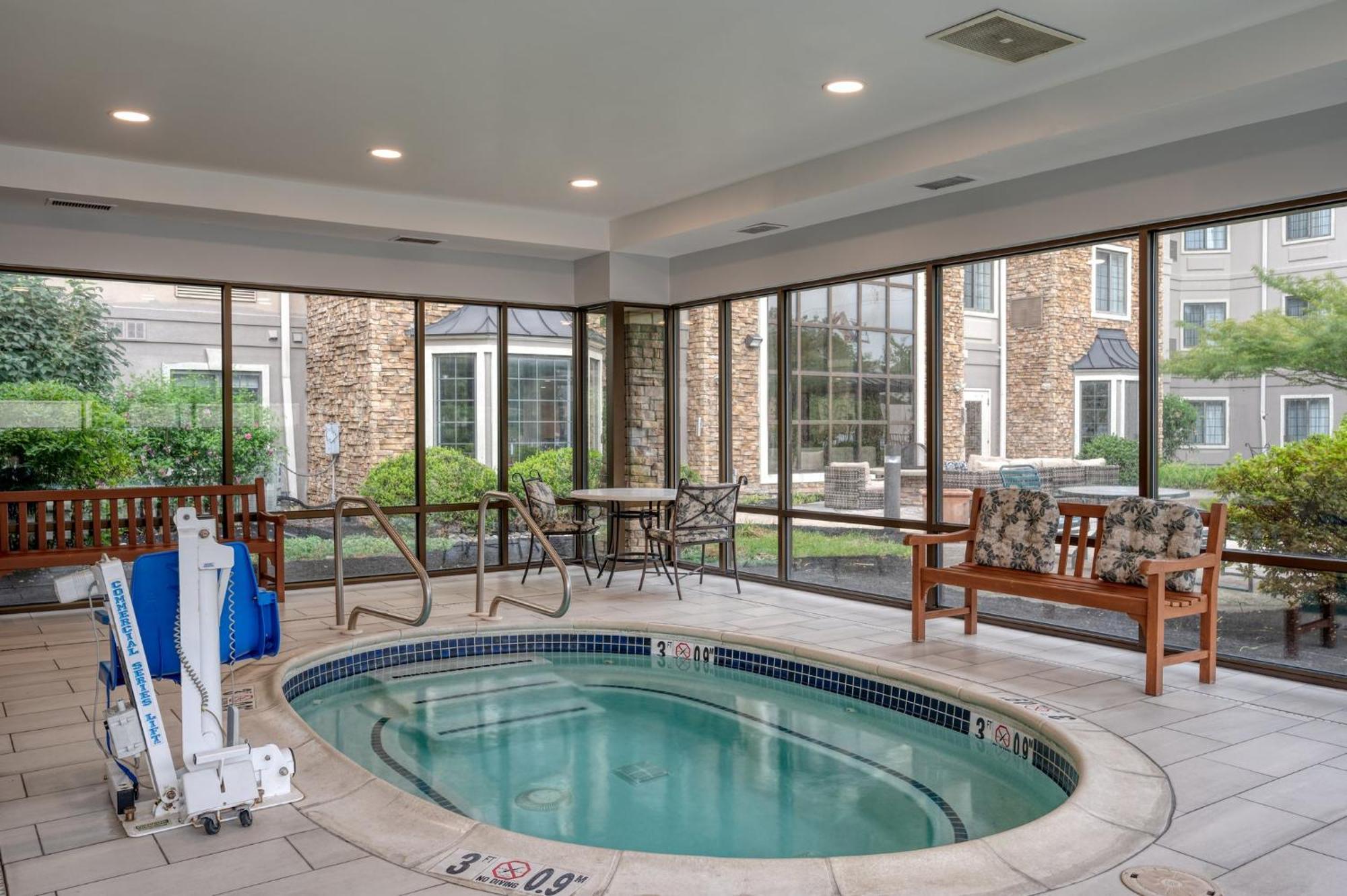 Staybridge Suites Allentown Airport Lehigh Valley By Ihg Eksteriør billede